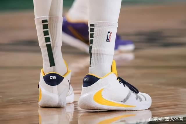 格林31分哈登缺阵火箭力克快船 国王大胜爵士